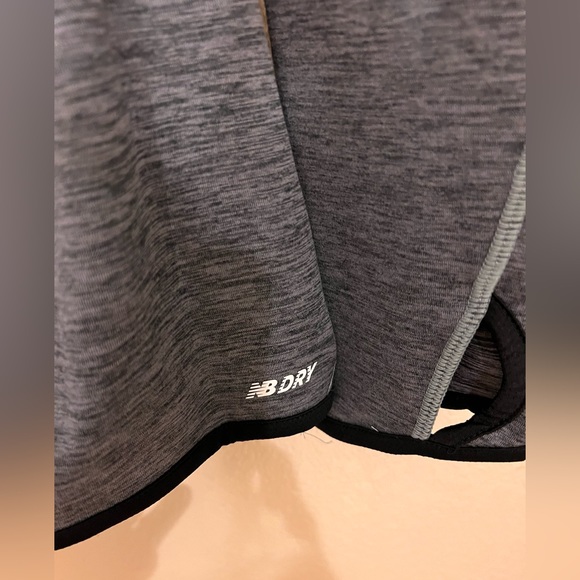 New Balance athletic half zip. - Picture 6 of 6
